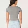 Baby-T-Shirt mit eckigem Ausschnitt aus weichem, nahtlosem Stretch-Stoff Baby-T-Shirt mit eckigem Ausschnitt aus weichem, nahtlosem Stretch-Stoff