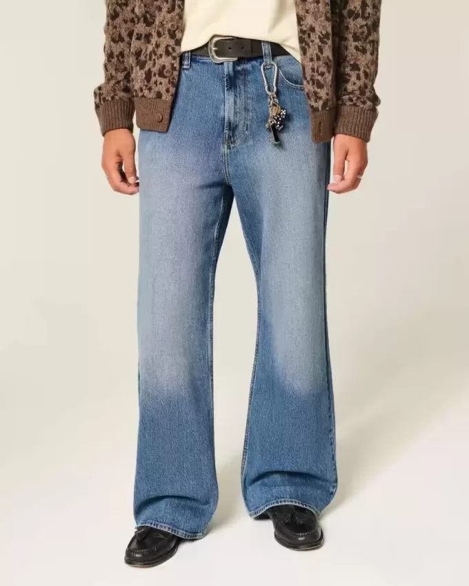 Baggy-Bootcut-Jeans im Waschmittelton Baggy-Bootcut-Jeans im Waschmittelton