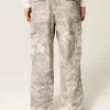 Baggy-Cargohose im Camouflage-Design