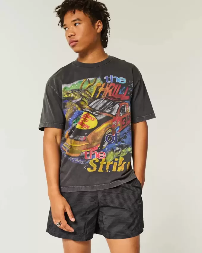 Baggy-Fußballshorts bis zur Mitte des Oberschenkels