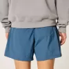 Baggy-Fußballshorts bis zur Mitte des Oberschenkels Baggy-Fußballshorts bis zur Mitte des Oberschenkels