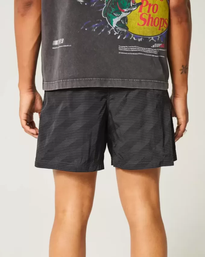 Baggy-Fußballshorts bis zur Mitte des Oberschenkels