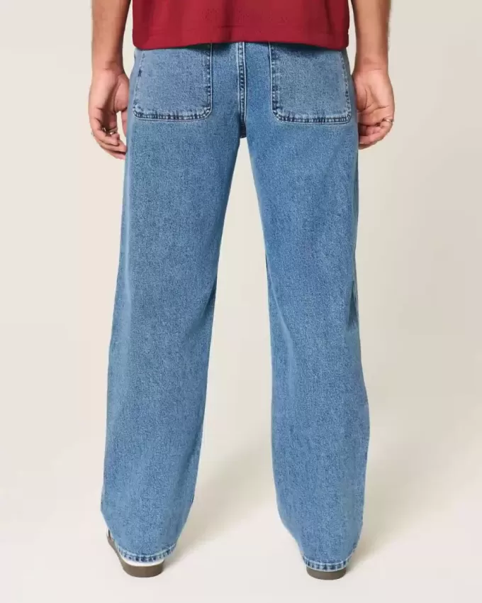 Baggy-Jeans in mittlerer Waschung