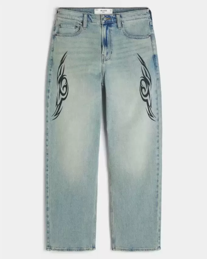Baggy-Jeans mit Grafik in heller Waschung