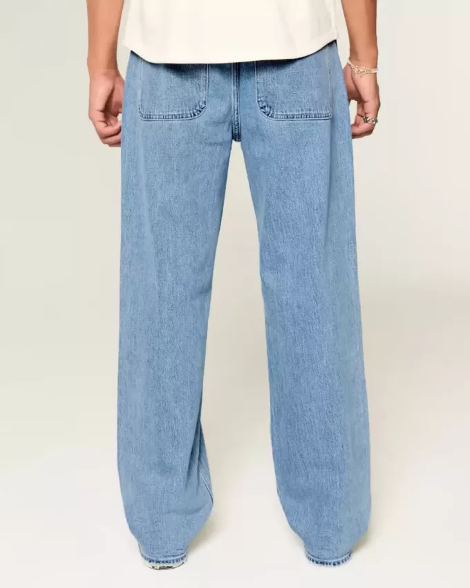 Baggy-Jeans mit Stickerei in mittlerer Waschung