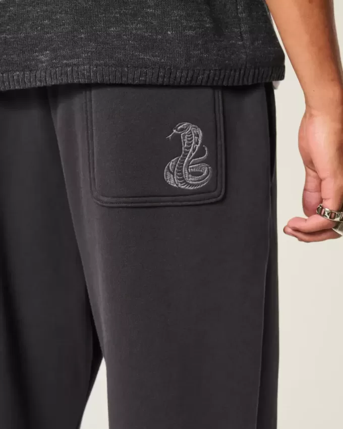Baggy-Jogginghose mit Schlangenmuster