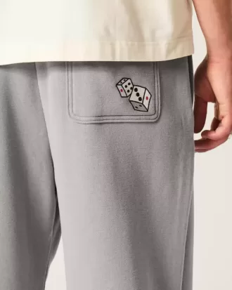 Baggy-Jogginghose mit Würfel-Grafik