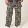 Baggy-Malerjeans im Camouflage-Design
