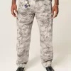 Baggy-Malerjeans im Camouflage-Design