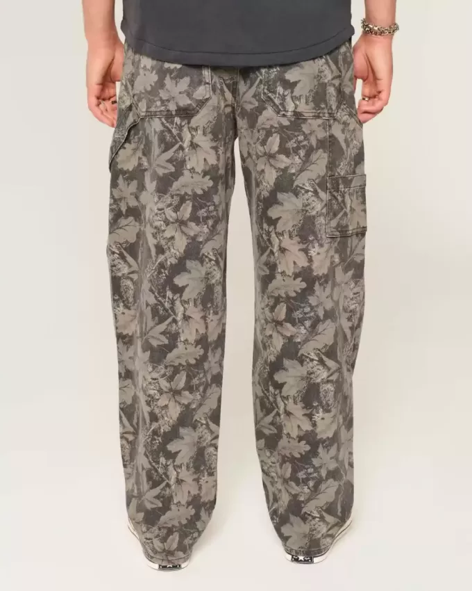 Baggy-Malerjeans im Camouflage-Design
