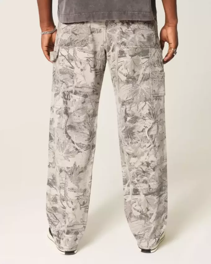 Baggy-Malerjeans im Camouflage-Design