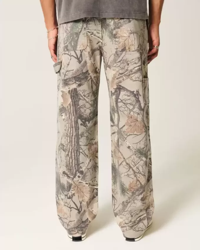 Baggy-Malerjeans mit Camouflage-Muster Baggy-Malerjeans mit Camouflage-Muster