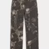 Baggy-Malerjeans mit Camouflage-Muster