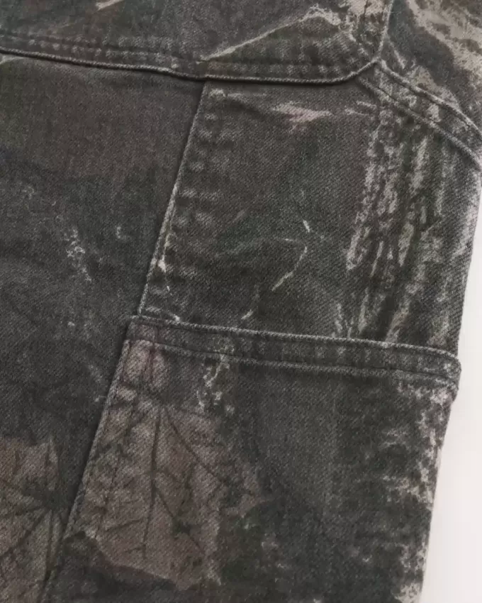 Baggy-Malerjeans mit Camouflage-Muster