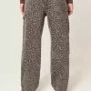 Baggy-Malerjeans mit Leopardenmuster