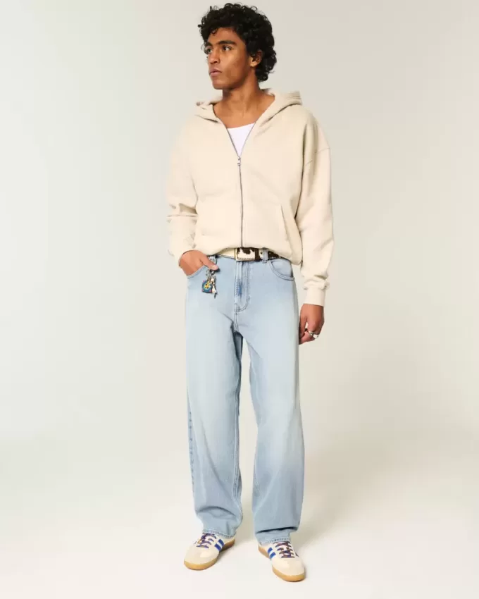 Bestickte Baggy-Skaterjeans in heller Waschung Bestickte Baggy-Skaterjeans in heller Waschung
