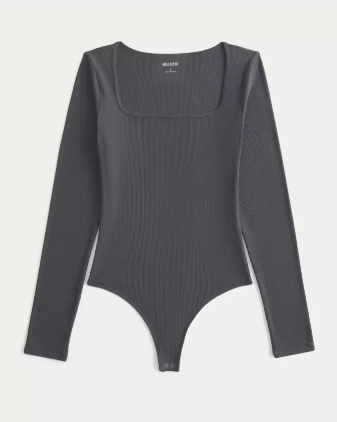 Bodysuit aus geripptem, nahtlosem Stoff mit eckigem Ausschnitt