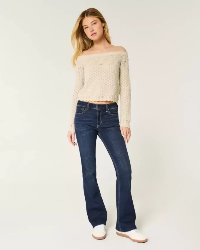 Bootcut-Jeans mit mittlerer Leibhöhe und dunkler Waschung Bootcut-Jeans mit mittlerer Leibhöhe und dunkler Waschung