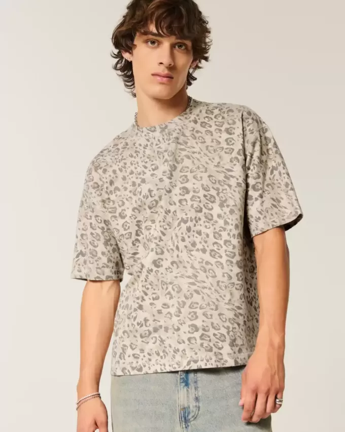 Boxy Crop Heavyweight T-Shirt mit Rundhalsausschnitt und Leopardenmuster