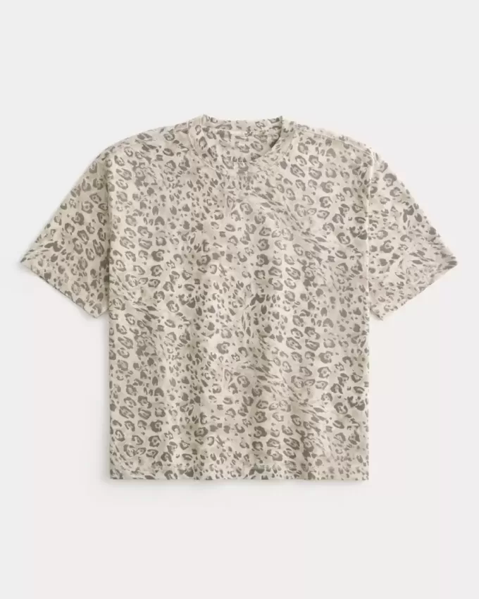 Boxy Crop Heavyweight T-Shirt mit Rundhalsausschnitt und Leopardenmuster
