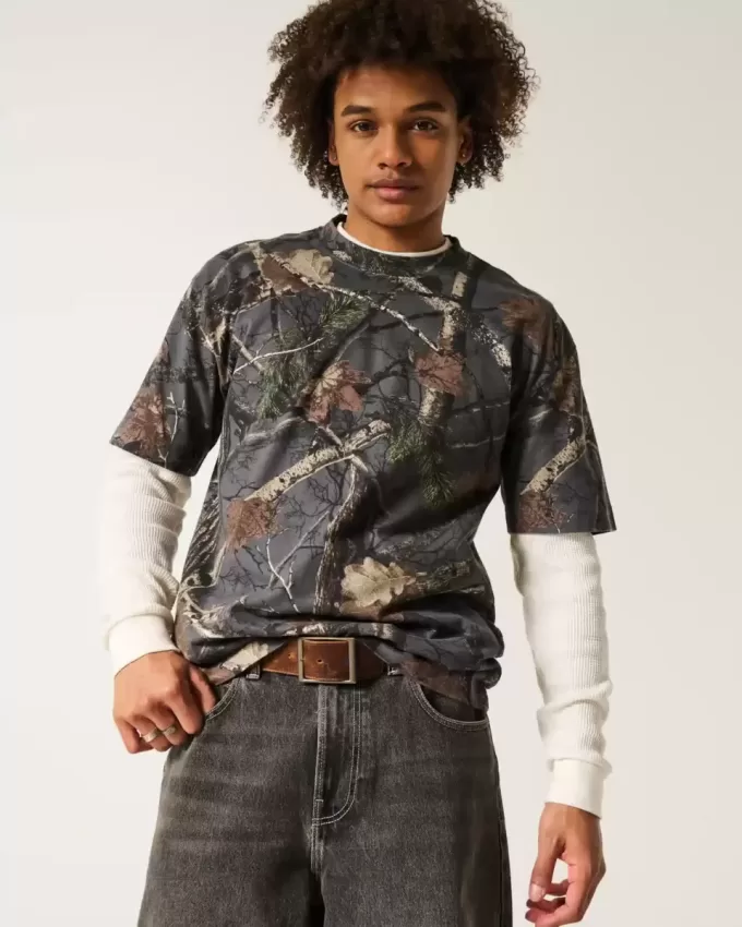 Boxy Heavyweight T-Shirt mit Rundhalsausschnitt und Camouflage-Muster Boxy Heavyweight T-Shirt mit Rundhalsausschnitt und Camouflage-Muster