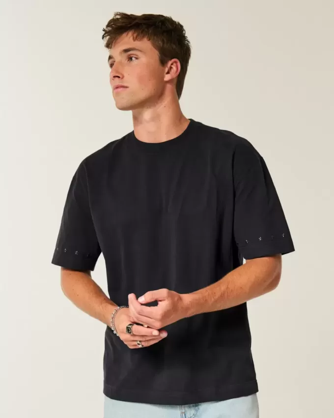 Boxy Heavyweight T-Shirt mit Rundhalsausschnitt und Sternenverzierung Boxy Heavyweight T-Shirt mit Rundhalsausschnitt und Sternenverzierung