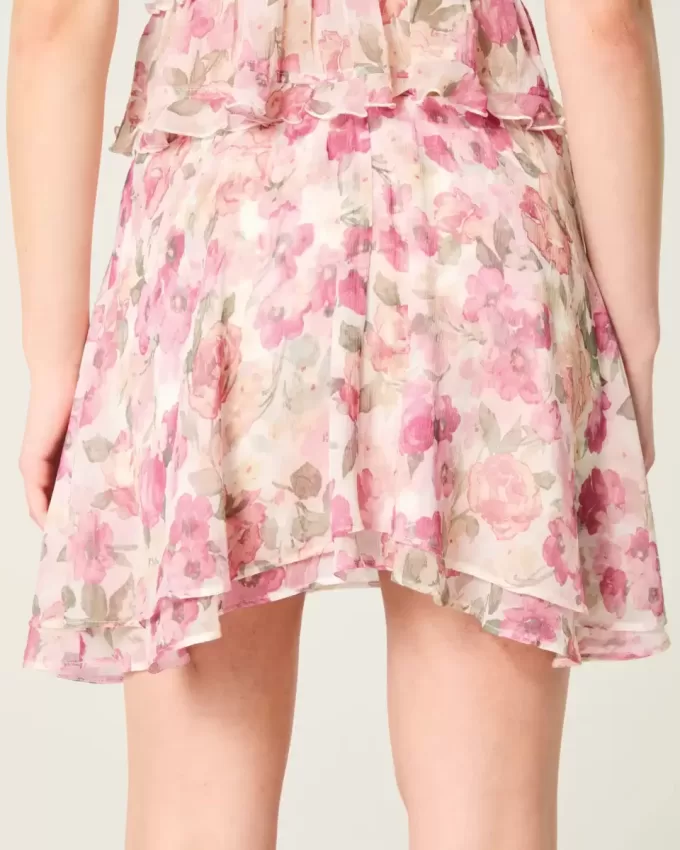 Chiffon-Minirock mit asymmetrischem Saum Chiffon-Minirock mit asymmetrischem Saum