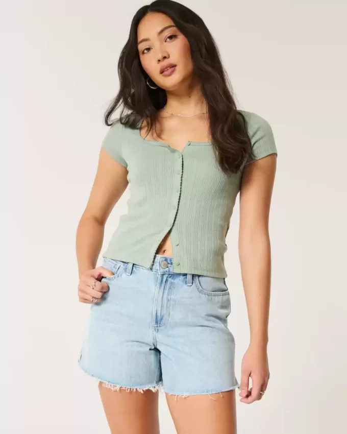 Curvy High-Rise-Jeansshorts in heller Waschung, 5 Zoll