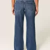 Curvy Low-Rise Baggy-Jeans in dunkler Waschung Curvy Low-Rise Baggy-Jeans in dunkler Waschung
