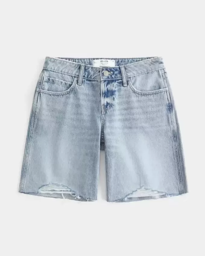 Curvy Low-Rise Baggy Jort im Distressed-Look, hell gewaschen Curvy Low-Rise Baggy Jort im Distressed-Look, hell gewaschen