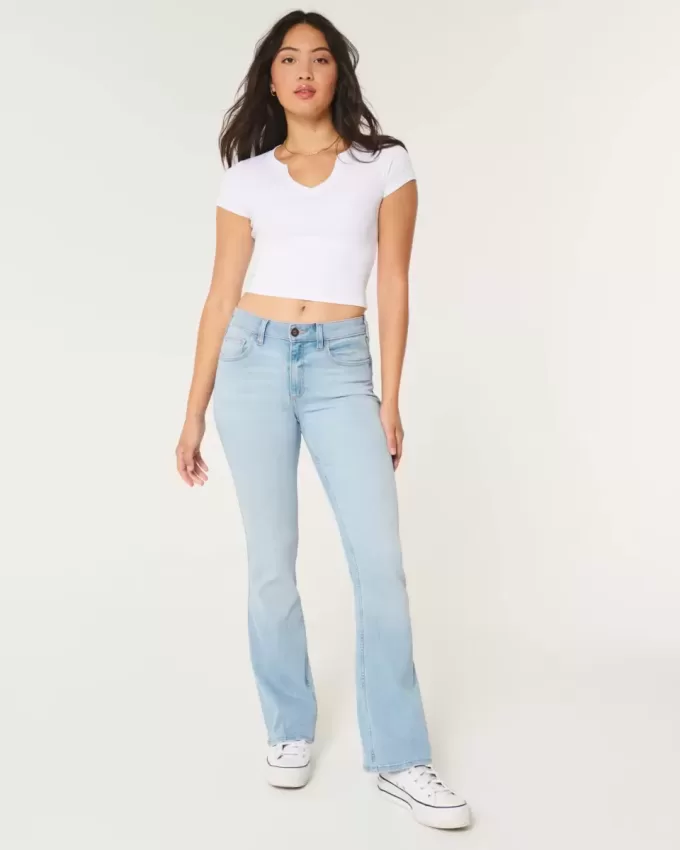 Curvy Mid-Rise Boot-Jeans in heller Waschung