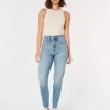 Curvy Ultra High Rise Mom-Jeans in mittlerer Waschung