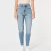 Curvy Ultra High Rise Mom-Jeans in mittlerer Waschung