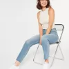 Curvy Ultra High Rise Mom-Jeans in mittlerer Waschung