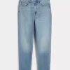 Curvy Ultra High Rise Mom-Jeans in mittlerer Waschung