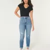 Curvy Ultra High Rise zerrissene Mom-Jeans in mittlerer Waschung