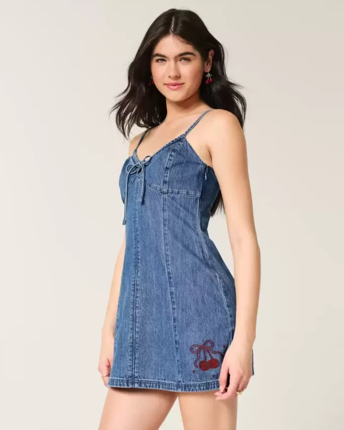 Denim-Minikleid mit Kirschgrafik