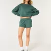 Easy Crew Sweatshirt & Fleece Shorts Bundle Easy Crew Sweatshirt & Fleece Shorts Bundle