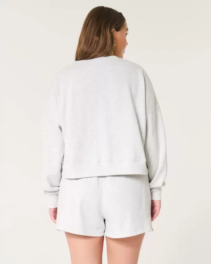 Easy Crew Sweatshirt & Fleece Shorts Bundle Easy Crew Sweatshirt & Fleece Shorts Bundle