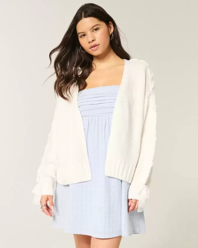 Einfacher Cardigan mit Spitzenärmeln und ohne Verschluss