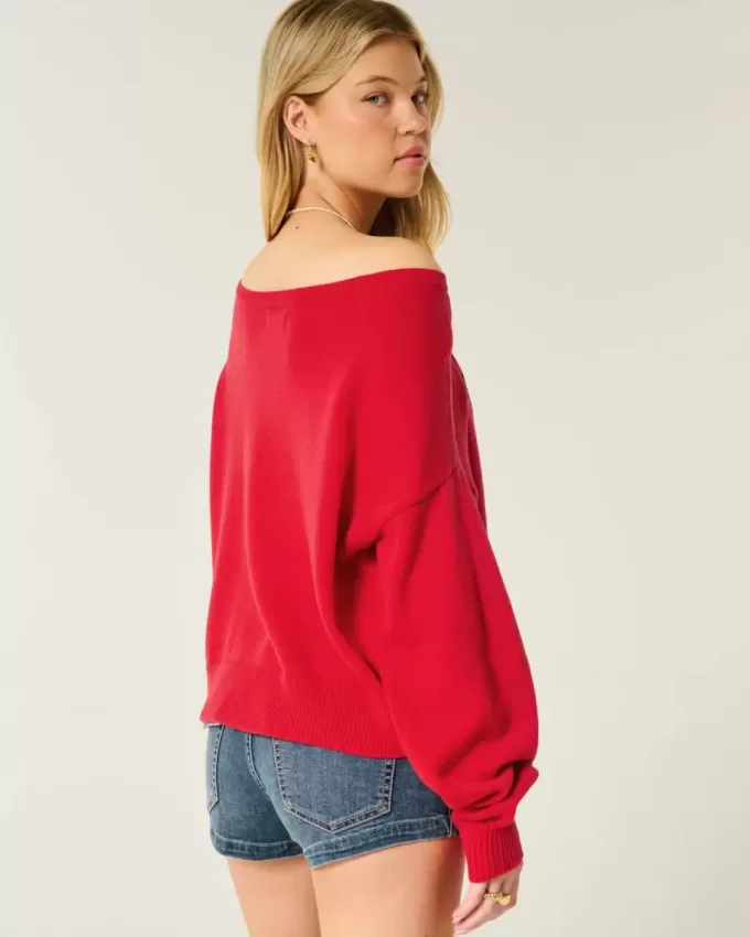 Einfacher schulterfreier Pullover mit Herzflaggen-Grafik Einfacher schulterfreier Pullover mit Herzflaggen-Grafik