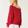 Einfacher schulterfreier Pullover mit Herzmuster Einfacher schulterfreier Pullover mit Herzmuster