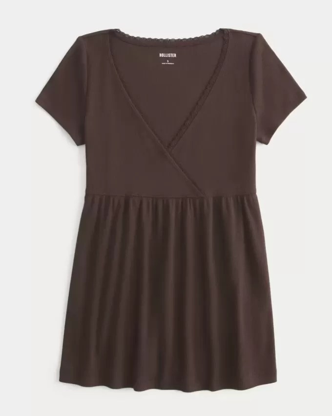Einfaches Babydoll-Oberteil mit kurzen Ärmeln und Spitzenbesatz Einfaches Babydoll-Oberteil mit kurzen Ärmeln und Spitzenbesatz