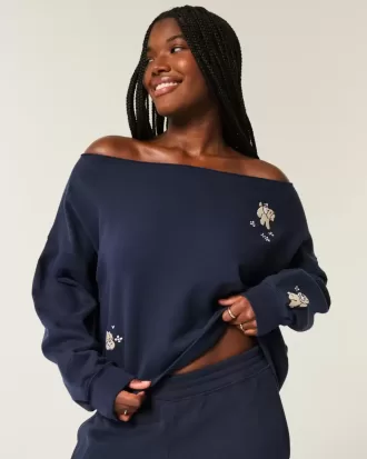 Einfaches, schulterfreies Sweatshirt mit doppelter Grafik