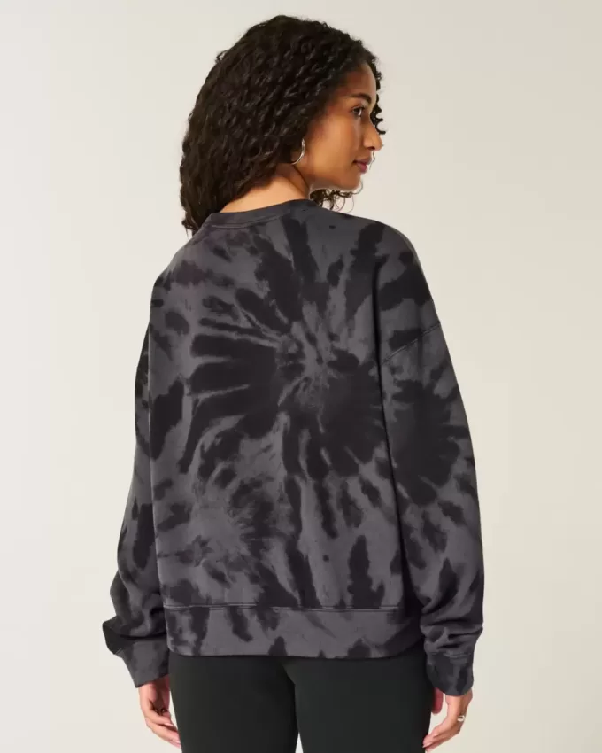 Einfaches Sweatshirt mit Rundhalsausschnitt und Batikmuster Einfaches Sweatshirt mit Rundhalsausschnitt und Batikmuster