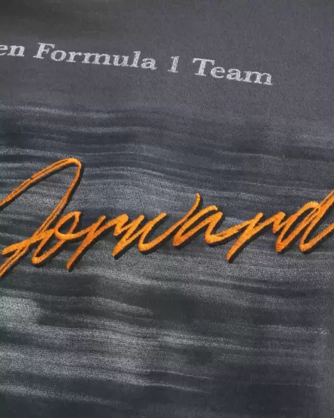 Entspannter McLaren Forever Forward Grafik-Hoodie Entspannter McLaren Forever Forward Grafik-Hoodie