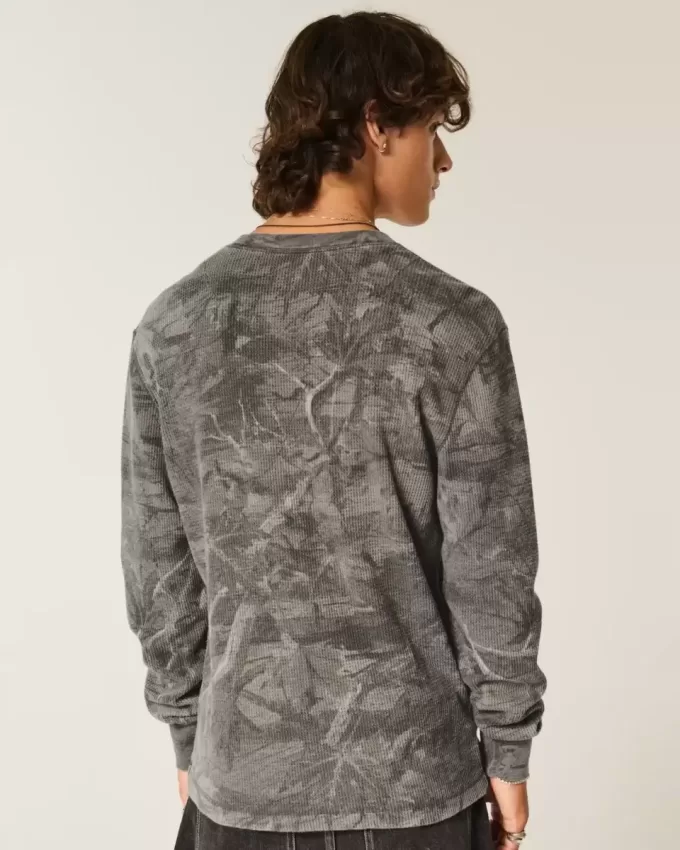 Entspanntes Thermo-Langarmshirt mit Rundhalsausschnitt und Camouflage-Muster