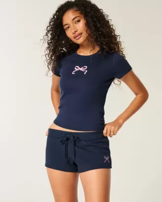 Fleece-Minishorts mit Schleifengrafik