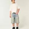 Gefettete, mittelverwaschene, superweite Jeansshorts Gefettete, mittelverwaschene, superweite Jeansshorts