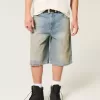 Gefettete, mittelverwaschene, superweite Jeansshorts Gefettete, mittelverwaschene, superweite Jeansshorts